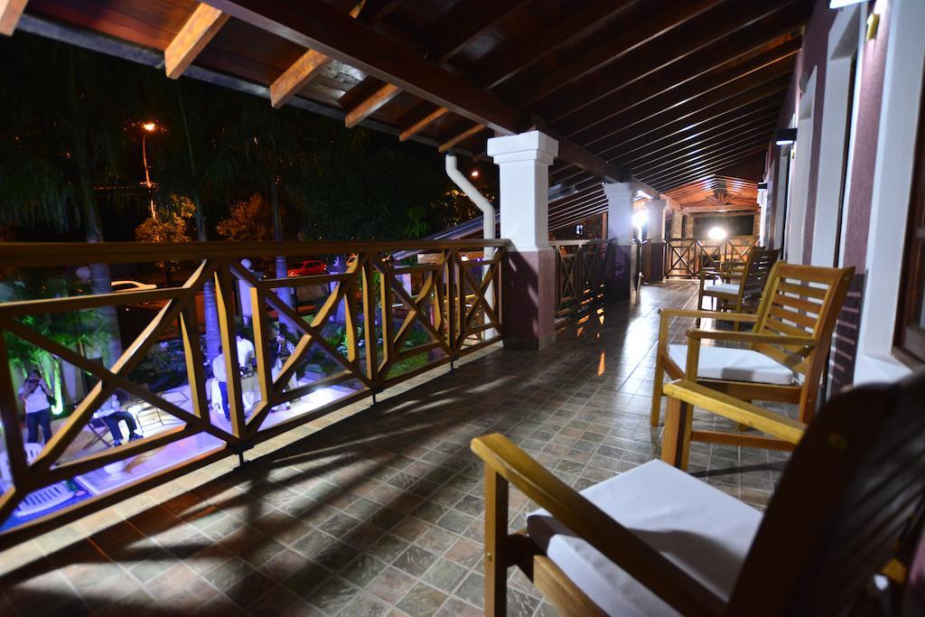 Akwati Suites Iguazu Пуерто-Іґуасу Екстер'єр фото
